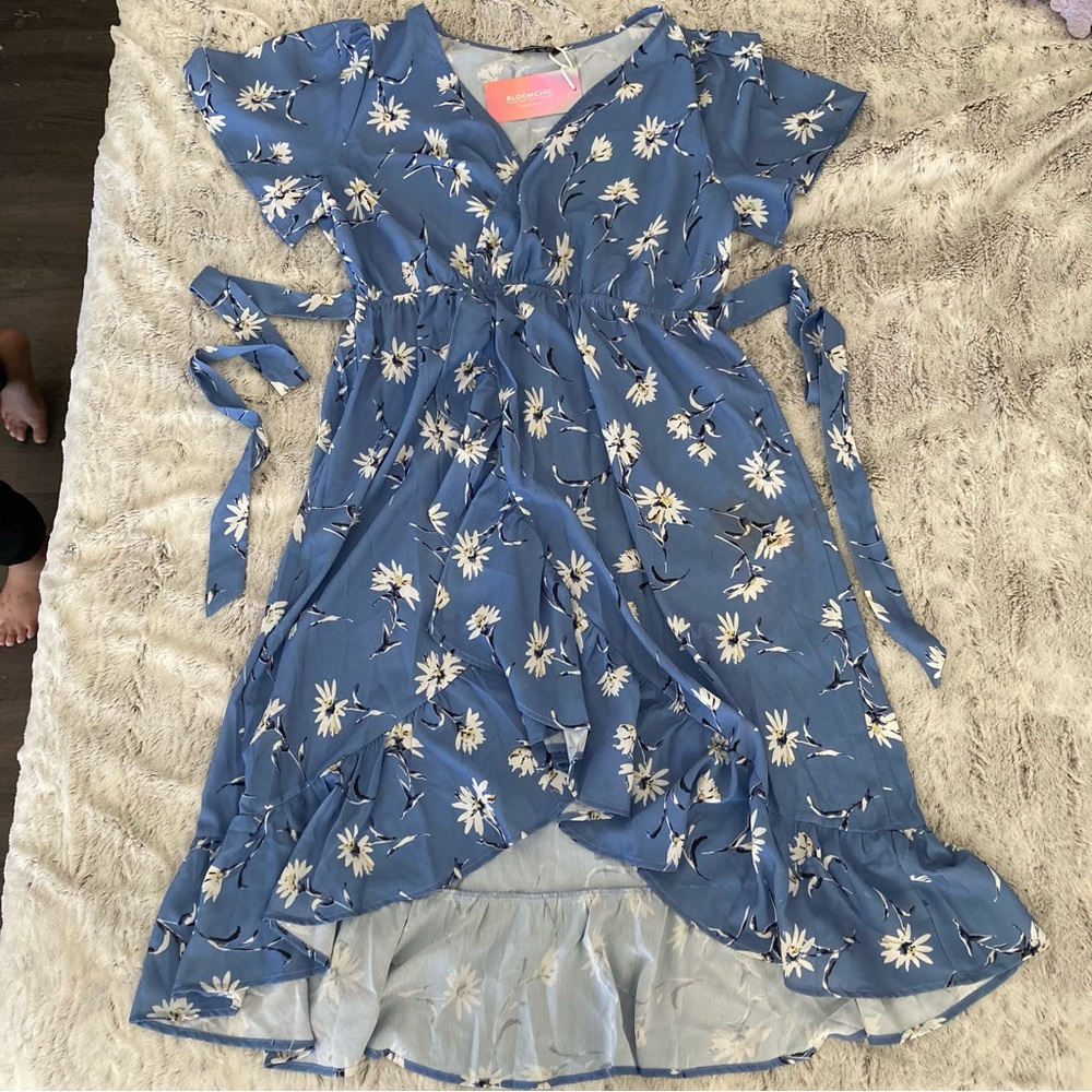 NEW BloomChic Blue Wrap Dress with White Floral Print